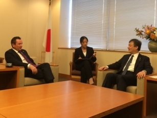 堀井巌外務大臣政務官とマッガーワン西オーストラリア州首相の会談2