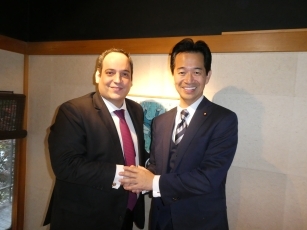 岡本外務大臣政務官とディミトリ・ケルケンツェス博覧会国際事務局次長との会談