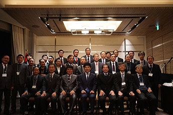 (写真1)JICA高級リーダシップ研修招へい 中根外務副大臣のレセプションへの参加
