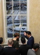 写真2:カリユライド・エストニア共和国大統領を表敬する安倍総理大臣