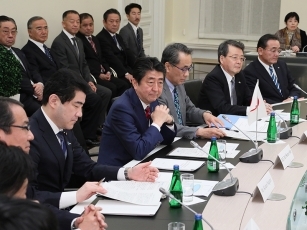 写真3:日本企業を交えた拡大首脳会合