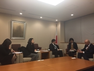堀井学外務大臣政務官とブリリャンテ・ディアス・ポルトガル外務省国際化担当副大臣との会談