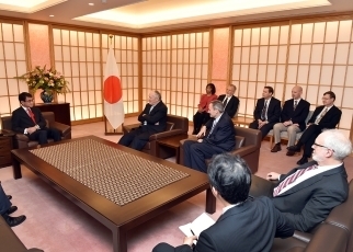 元米国大使等の河野大臣表敬2