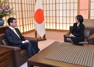 水鳥次期防災担当国連事務次長補兼事務総長特別代表による河野外務大臣表敬3
