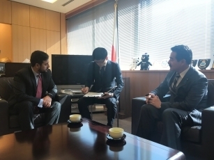 佐藤外務副大臣とアンディシャ・アフガニスタン外務副大臣との会談2