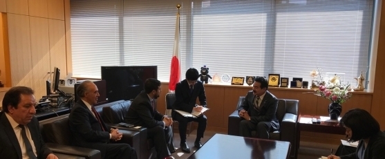 佐藤外務副大臣とアンディシャ・アフガニスタン外務副大臣との会談3