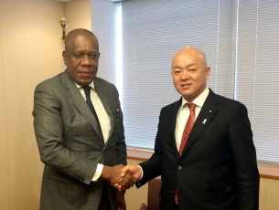 リマ・アンゴラ大統領府外交顧問による堀井学外務大臣政務官表敬1