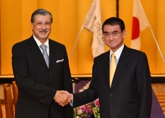 河野外務大臣表敬及び河野外務大臣主催夕食会