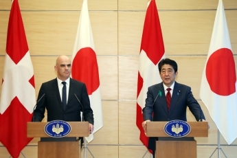 写真3:共同記者発表に臨む両首脳