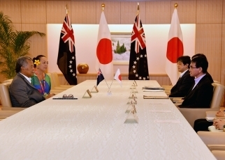 日・クック外相会談2