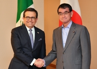 グアハルド・メキシコ経済大臣による河野外務大臣表敬1