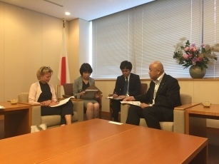 レグネール国連女性機関(UN Women)事務局次長による堀井学外務大臣政務官表敬2