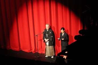 （写真3）萩岡松韻氏による挨拶