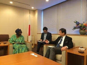 カネム国連人口基金事務局長による堀井巌外務大臣政務官表敬2