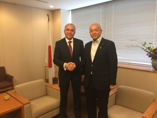 ダラジ駐日チュニジア大使による堀井学外務大臣政務官表敬1