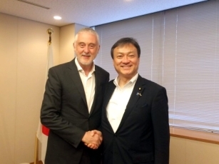 ジェニングス豪州ビクトリア州特命州務大臣による堀井巌外務大臣政務官表敬1