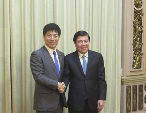 フォン・ホーチミン市人民委員長との会談