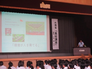 （写真1）高校講座の様子（前橋女子高等学校）