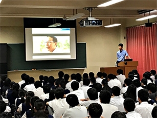 (写真1)高校講座の様子(私立浦和学院高等学校)