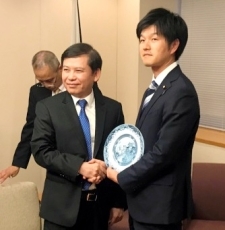 チー・ベトナム最高人民検察院長官による鈴木外務大臣政務官表敬1