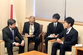 チー・ベトナム最高人民検察院長官による鈴木外務大臣政務官表敬2