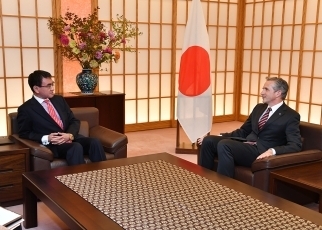 アンダーソン国連世界食糧計画イエメン事務所代表による河野外務大臣表敬2