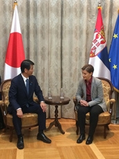(写真4)ブルナビッチ首相表敬