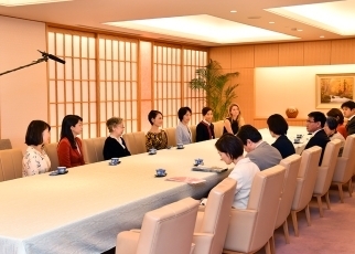 河野外務大臣と女性起業家の交流会3