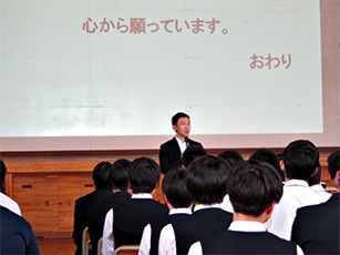 (写真1)高校講座の様子(私立苫小牧中央高等学校)