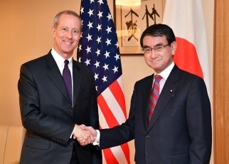 ソーンベリー米国下院軍事委員会委員長による河野外務大臣表敬2