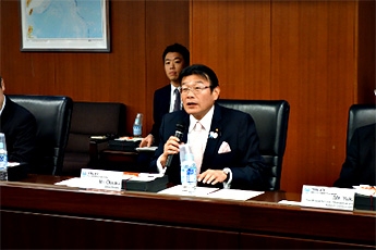 (写真1)大塚副大臣による冒頭挨拶