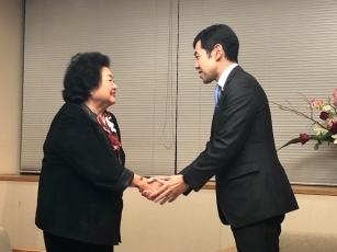 サーロー節子氏による辻外務大臣政務官表敬
