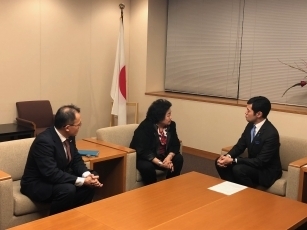 サーロー節子氏による辻外務大臣政務官表敬
