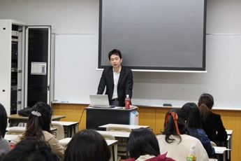 （写真2）分科会の様子（外交官の仕事，外交官という職業）