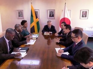 チャールズ外務・貿易省国務大臣との会談2