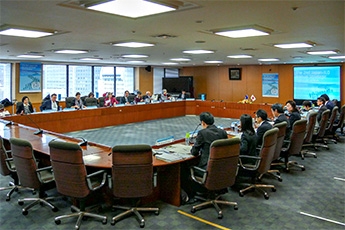 (写真2)第2回日・ILO年次戦略協議の開催の様子