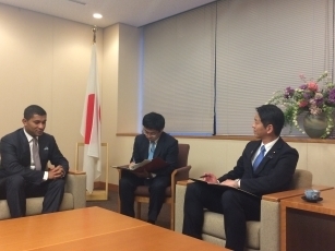 山田外務大臣政務官とコレイア・モザンビーク土地・環境・農村開発大臣との会談