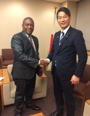 山田外務大臣政務官とコーバー・リベリア共和国国際協力・経済統合担当外務副大臣との会談