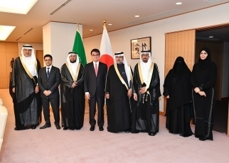 サウジアラビア諮問評議会サウジアラビア・日本友好議連一行による河野外務大臣表敬2