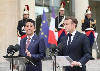（写真6）共同記者発表3