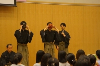 （写真5）狂言講座の様子