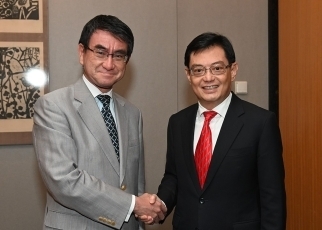河野外務大臣とヘン・シンガポール副首相兼財務大臣との会談(夕食会)