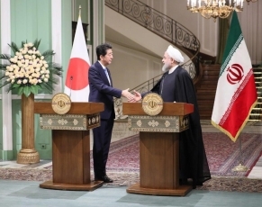 （写真11）日・イラン共同記者発表の様子2