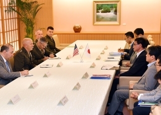 バーガー米海兵隊総司令官による河野外務大臣表敬2