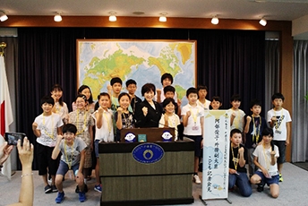 （写真3）集合写真（1日目）