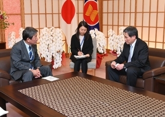 茂木外務大臣とリムASEAN事務総長との会談2
