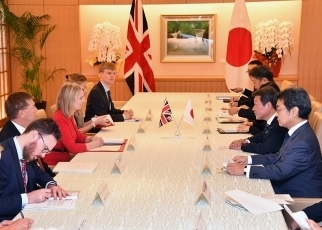茂木外務大臣とトラス英国国際貿易大臣との会談3