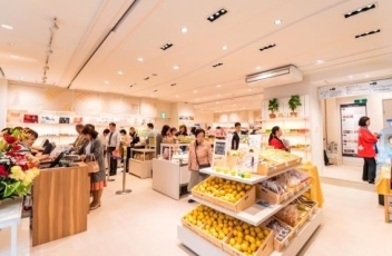 (写真1)店内