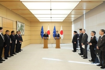 （写真7）共同記者発表の様子2