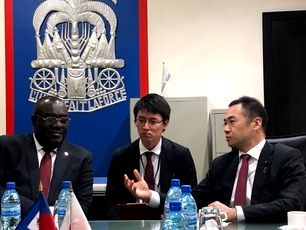 エドモン外務・宗務大臣との会談2